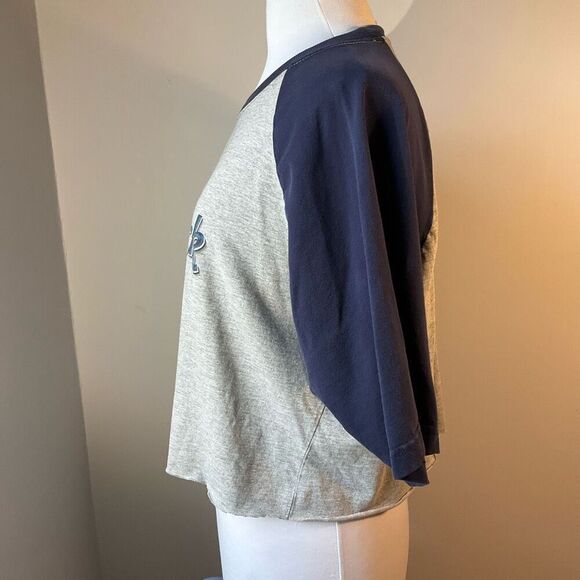 Vintage Hard Rock Cafe London Baseball Shirt. Cropped, L. Grey and Navy - Picture 7 of 11